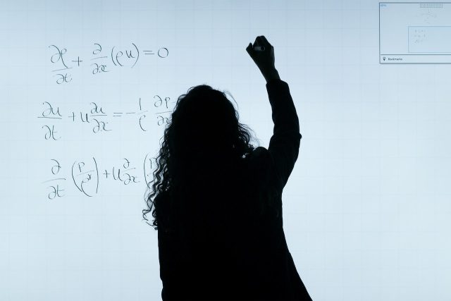 Jak przeliczyć system ósemkowy na dziesiętny – systemy liczbowe